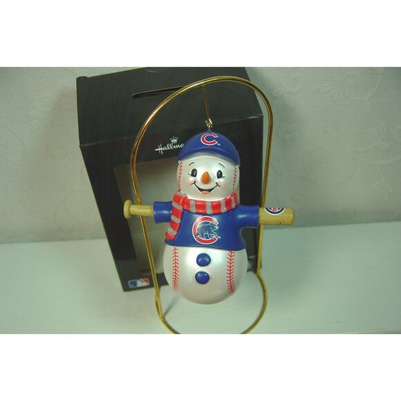 HALLMARK ORNAMENT--CHICAGO CUBS SNOWMAN - Picture 1 of 4